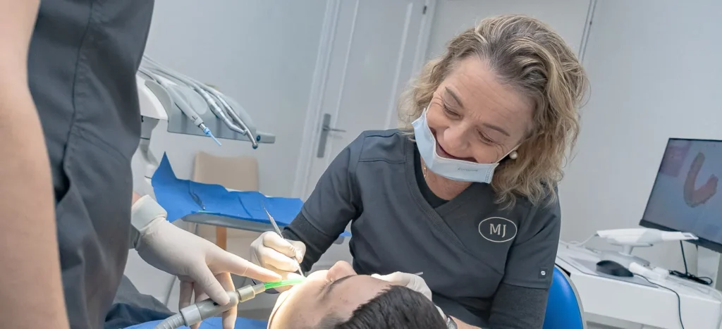 Clínica dental Alicante María Jiménez